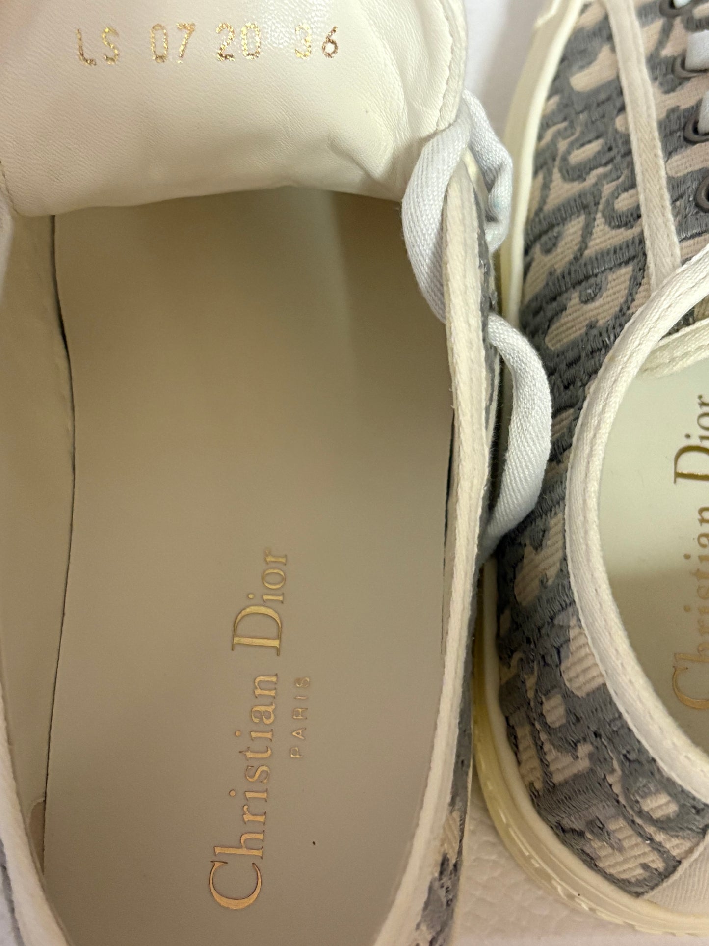 Christian Dior Walk’N’Dior Oblique Sneakers – New With Box – Size 36