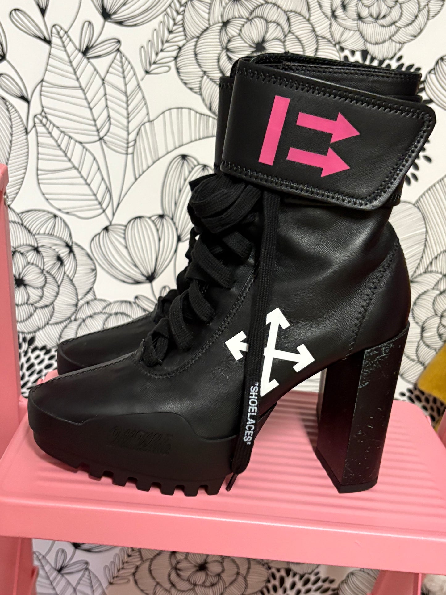 Off-White Arrow Moto Wrap Platform Heeled Boots – Virgil Abloh – Size 37 – New
