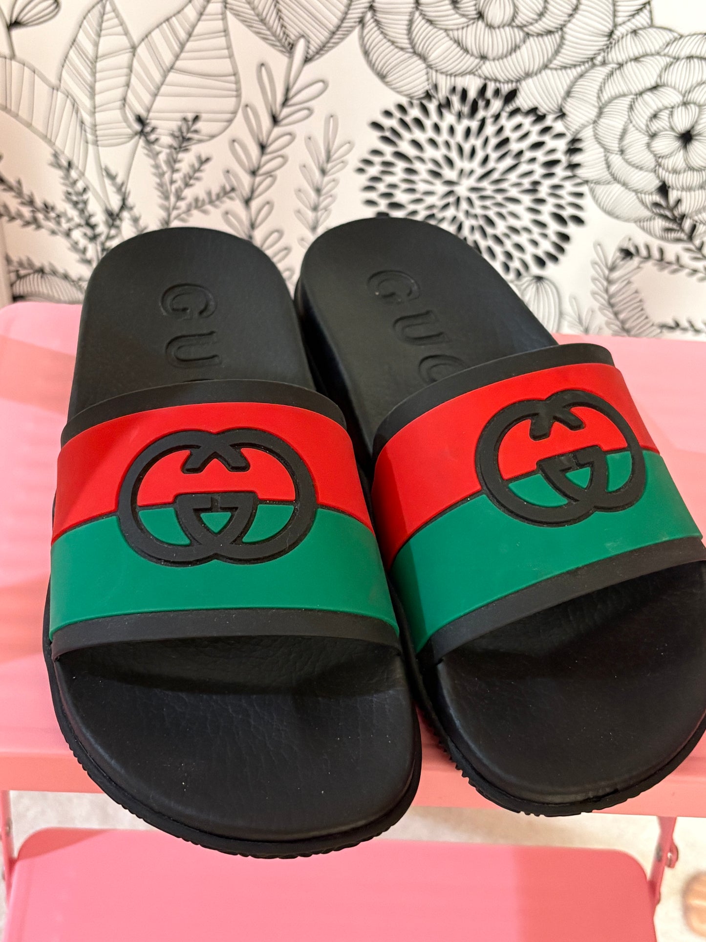 Gucci Web Slide Sandals – Size 38 – New With Box