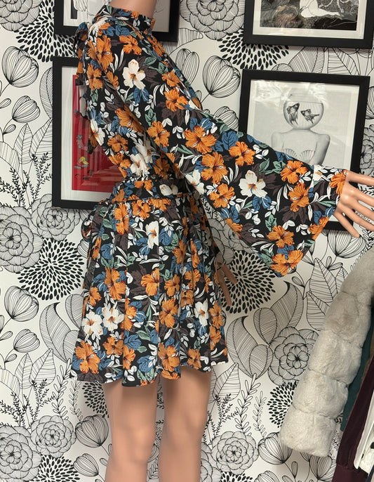 Tropical Floral Open-Back Mini Dress – Long Sleeve, Tie Detail (Size Small)