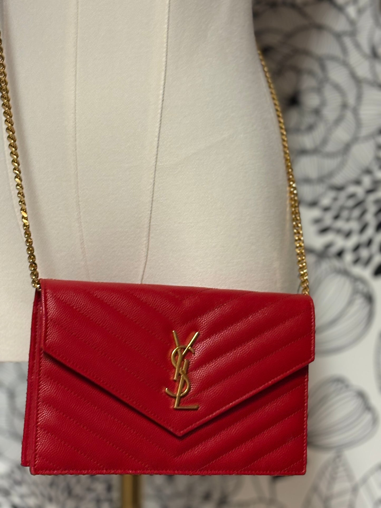 Saint Laurent Cassandre Envelope Chain Wallet in Lambskin – Deeply Red

Current Retail: $1,500 + tax (direct from YSL)