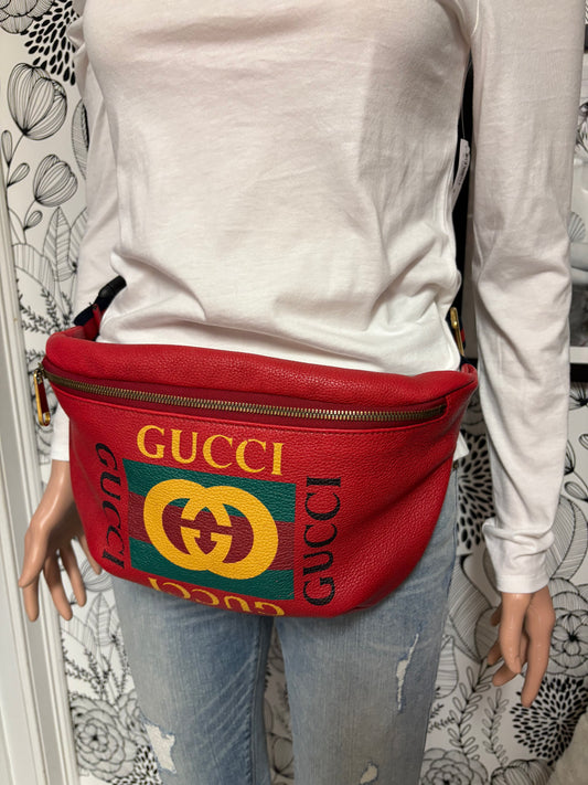 Gucci Grained Calfskin Large Logo Belt Bag – Hibiscus Red