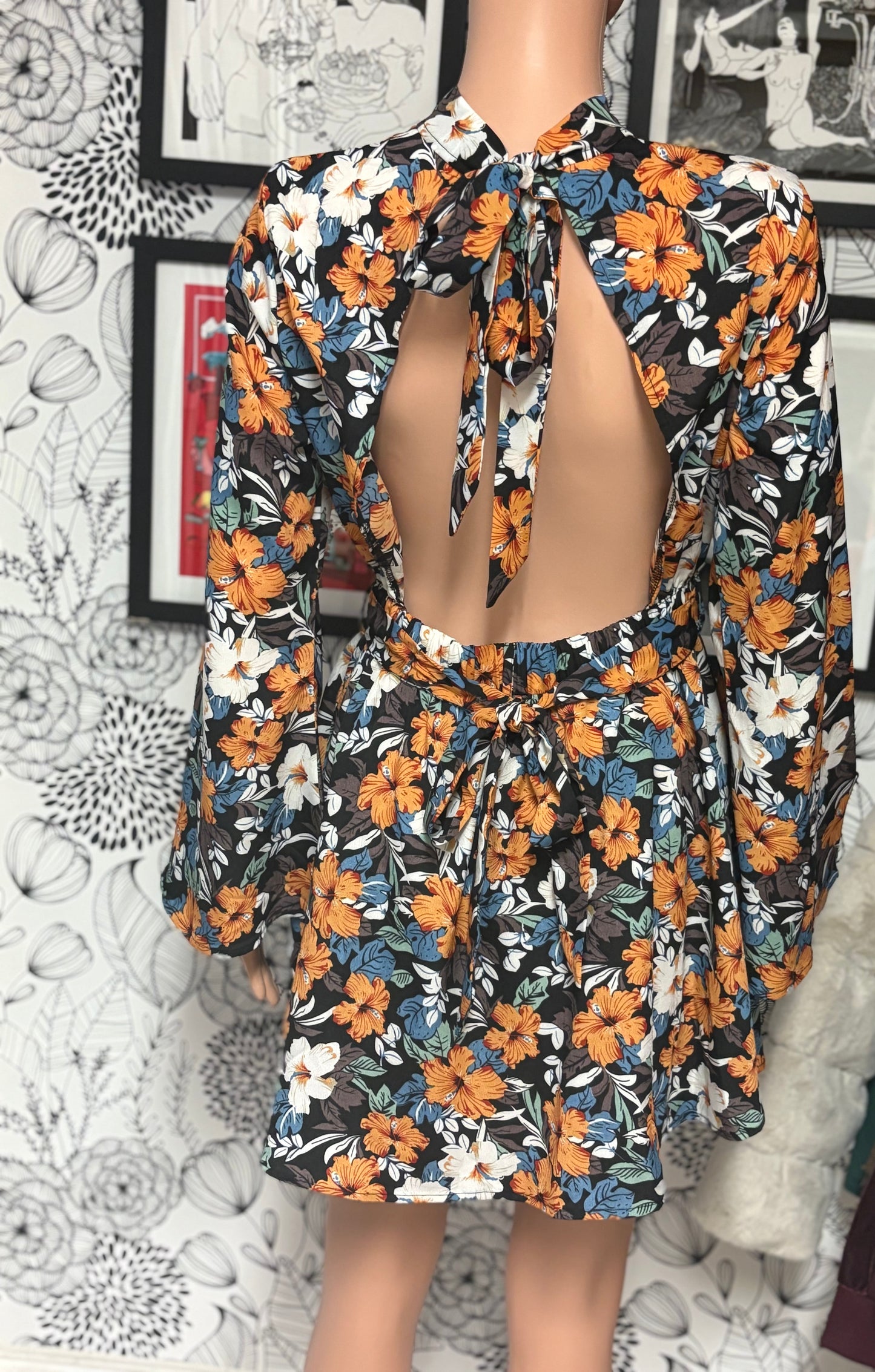 Tropical Floral Open-Back Mini Dress – Long Sleeve, Tie Detail (Size Small)