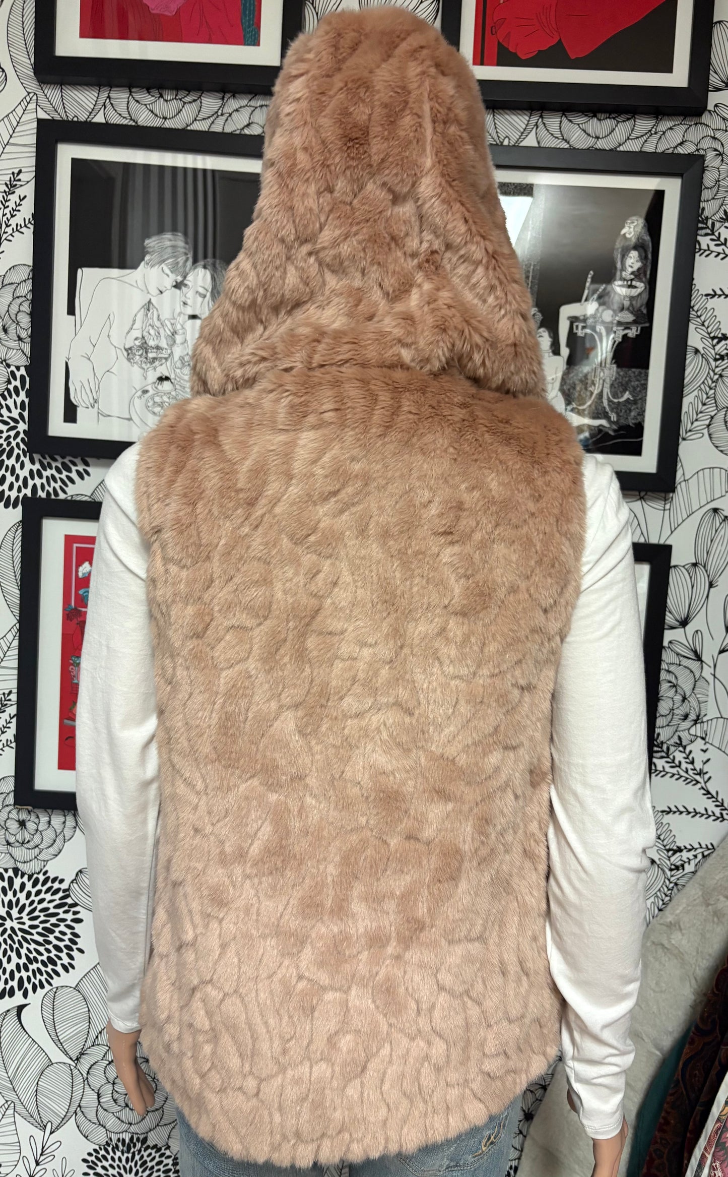 Express Faux-Fur Hooded Vest – Blush Nude (XS/S, NWT)