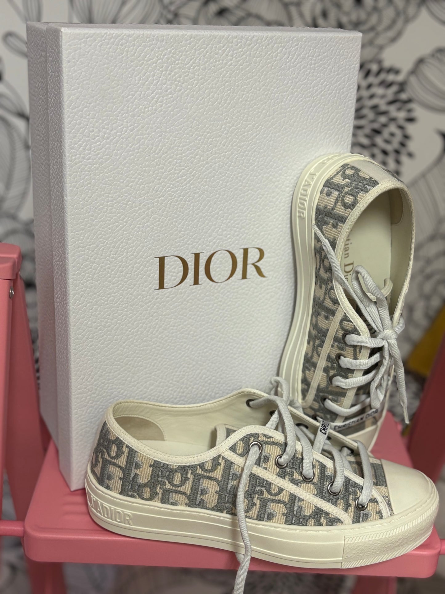 Christian Dior Walk’N’Dior Oblique Sneakers – New With Box – Size 36