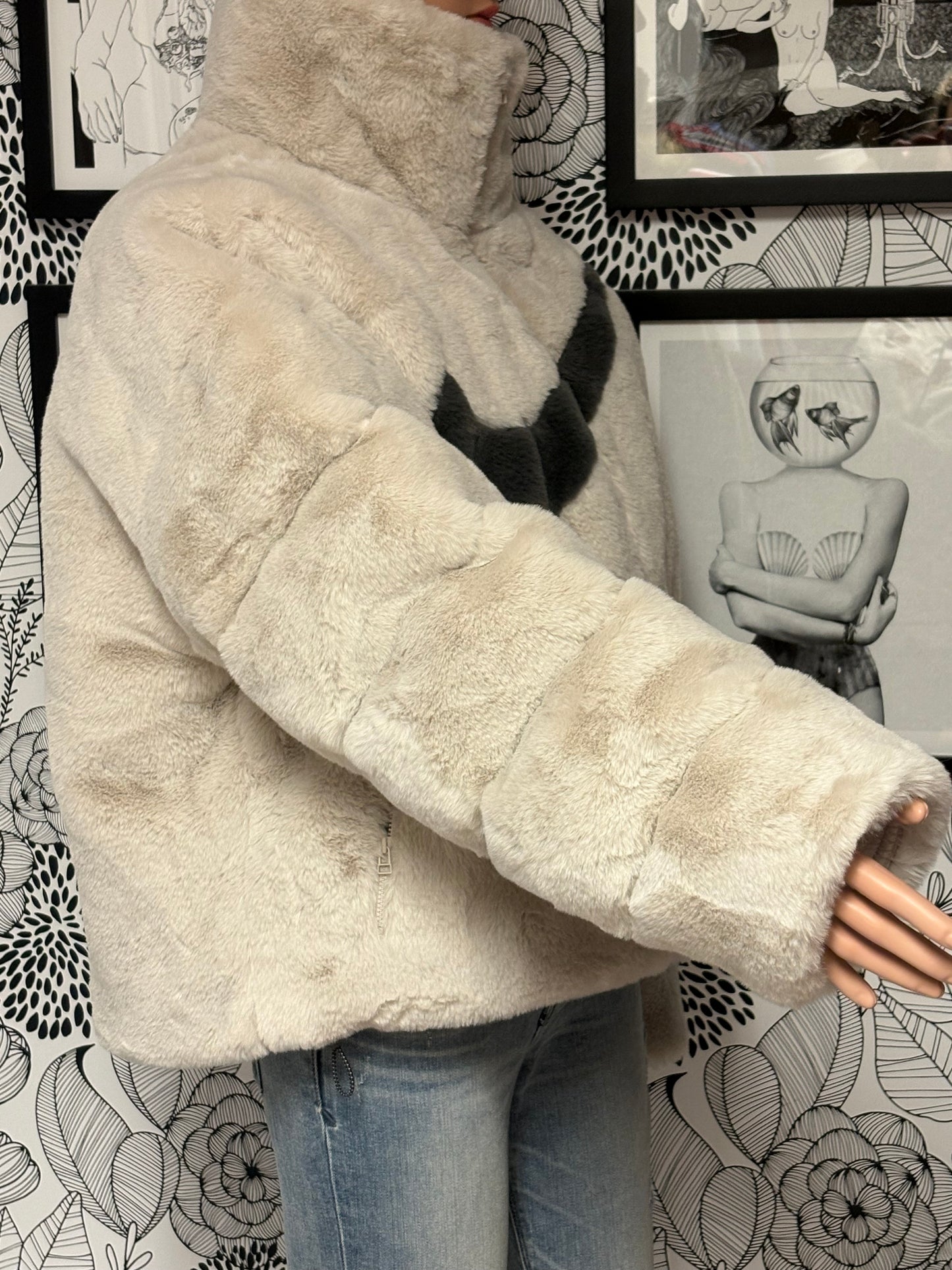 Nike Sportswear Women’s Faux-Fur Swoosh Puffer Jacket – Fossil/Black (Rare, Size Small)