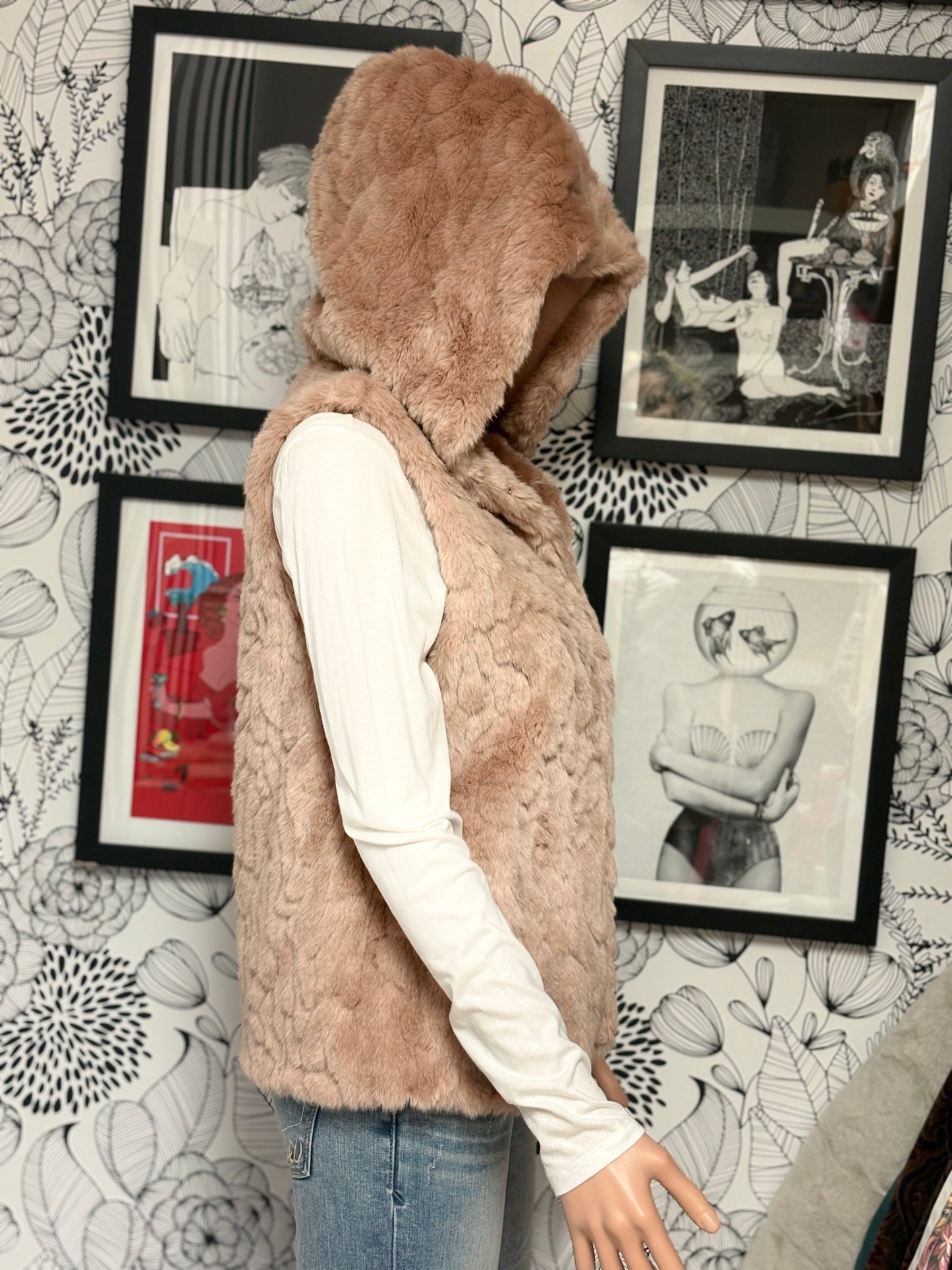 Express Faux-Fur Hooded Vest – Blush Nude (XS/S, NWT)