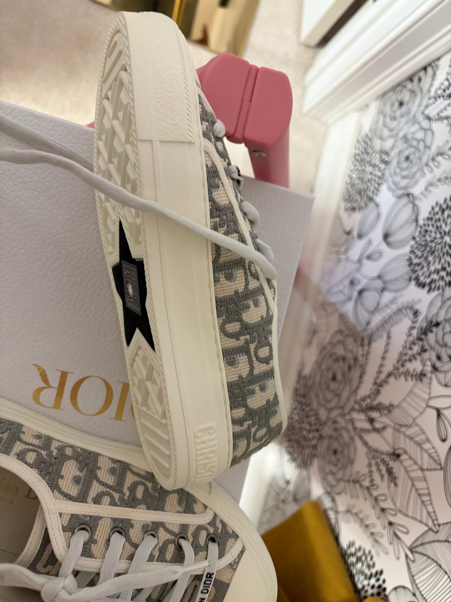 Christian Dior Walk’N’Dior Oblique Sneakers – New With Box – Size 36