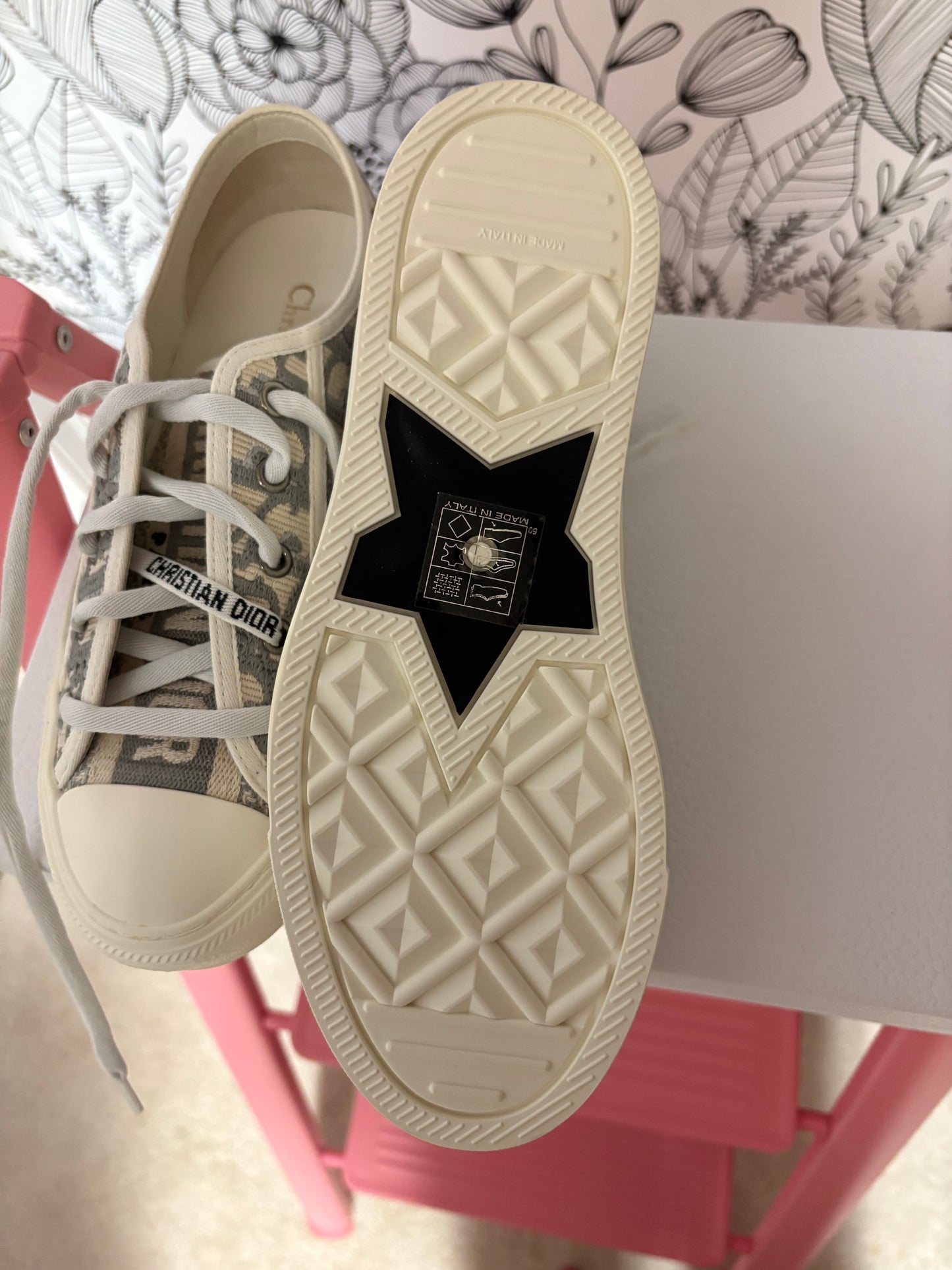 Christian Dior Walk’N’Dior Oblique Sneakers – New With Box – Size 36