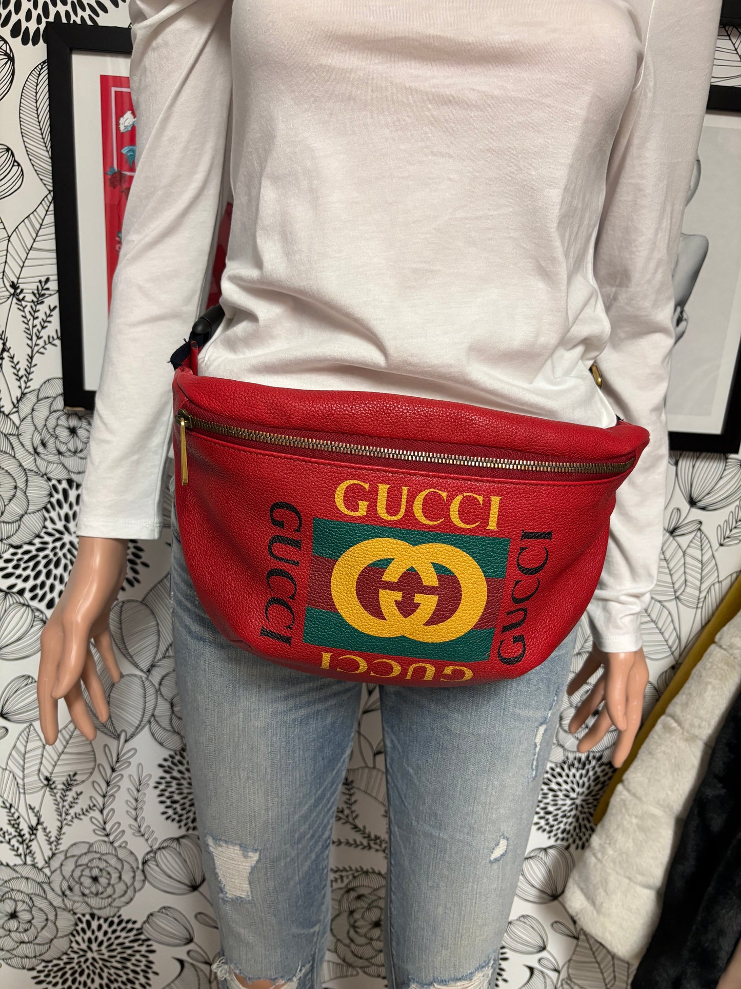 Gucci Grained Calfskin Large Logo Belt Bag – Hibiscus Red