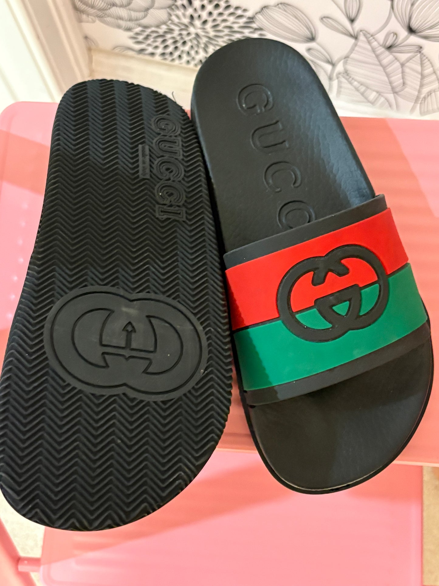 Gucci Web Slide Sandals – Size 38 – New With Box