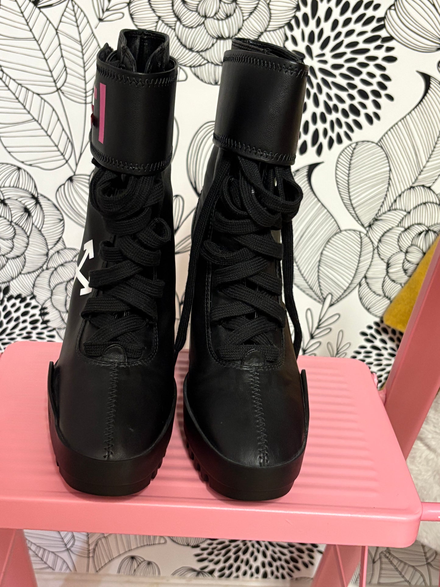 Off-White Arrow Moto Wrap Platform Heeled Boots – Virgil Abloh – Size 37 – New