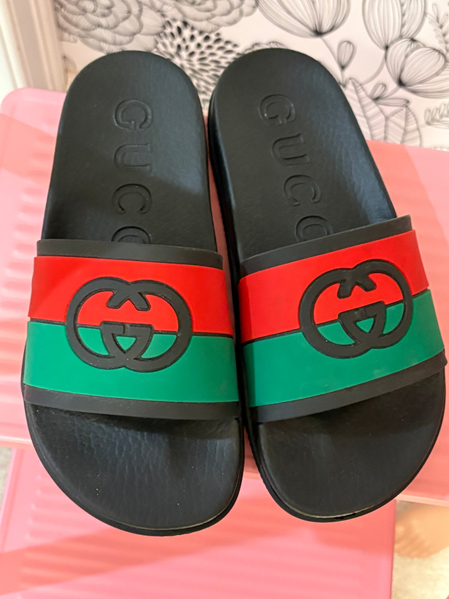 Gucci Web Slide Sandals – Size 38 – New With Box