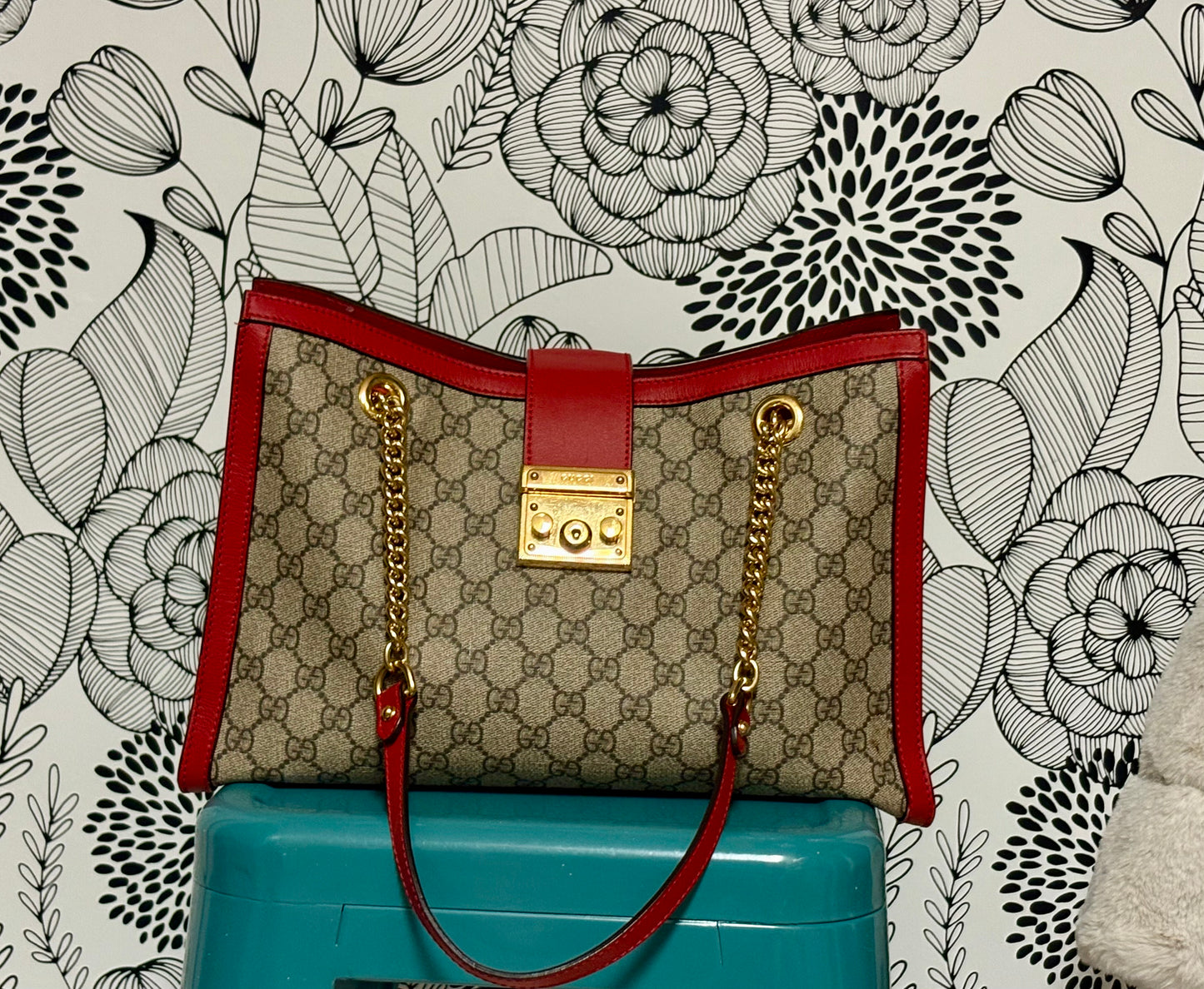 Gucci Padlock GG Supreme Tote – Red Leather Trim